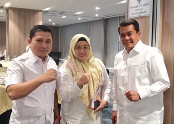 Wakil Ketua DPD Partai Gerindra, Ade Awaludin, Intan Nurul Hikmah dan Moch Maesyal Rasyid.