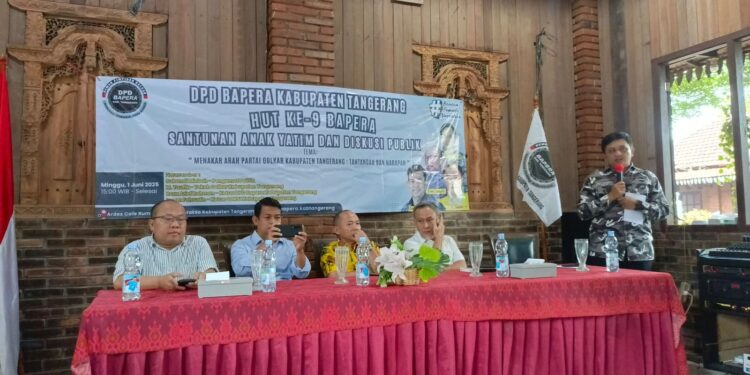 Ketua DPD Bapera Kabupaten Tangerang, Reza Arif rahman, saat memantik diskusi terkait kaderisasi di tubuh Golkar. Minggu (1/6/2025).