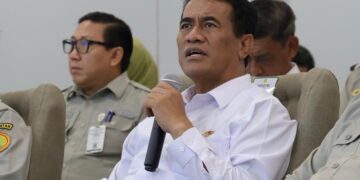 Mentan Amran saat memberikan arahan pada 'Apel Nasional Penyuluh Pertanian' secara daring, Kamis (20/11/25).